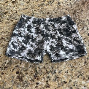 Girls, black and white tie dye compression short